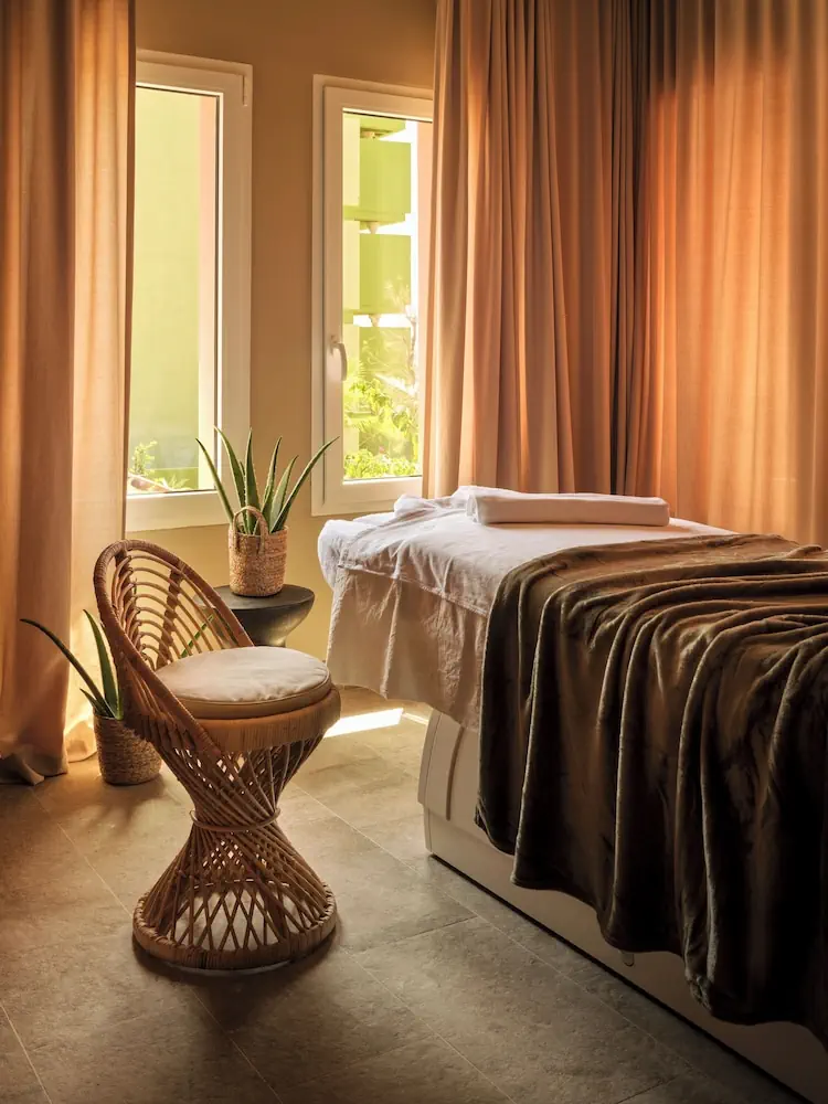 HOTEL: Bikini Island and Mountain Hotel Es Trenc – Adults only