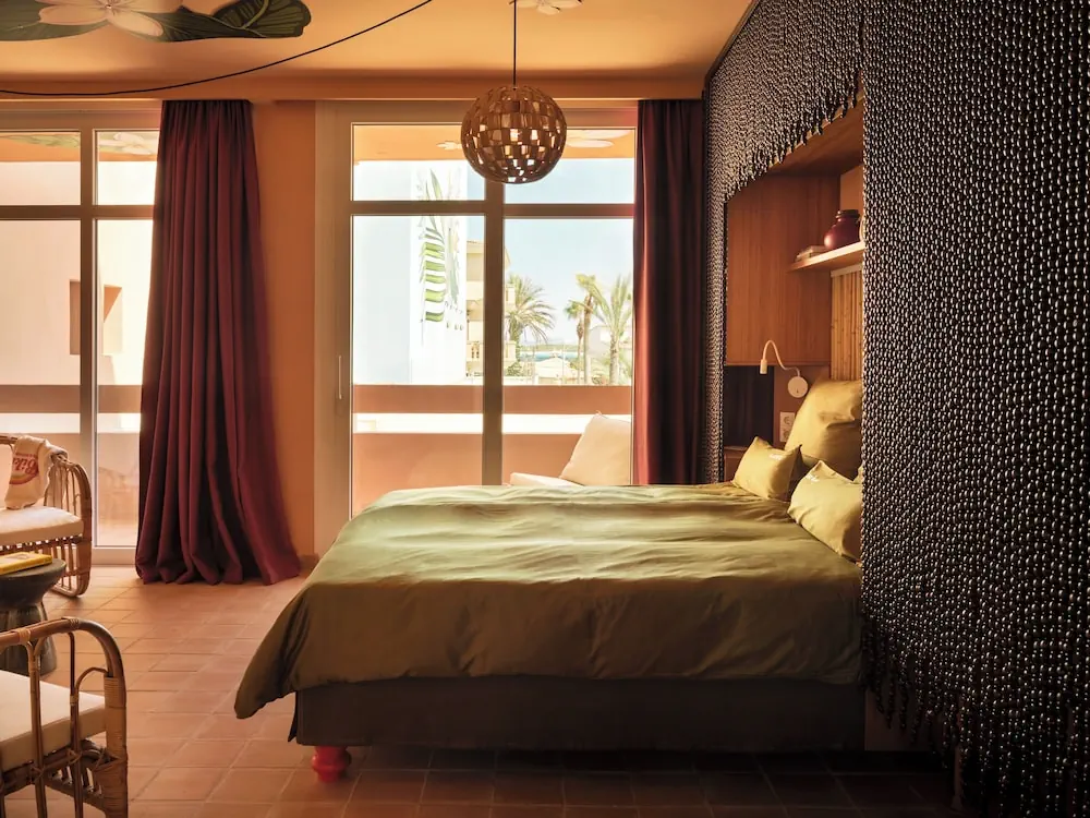 HOTEL: Bikini Island and Mountain Hotel Es Trenc – Adults only