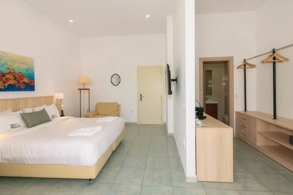 HOTEL: Iakinthos Tsilivi Beach