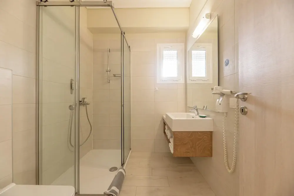 HOTEL: Iakinthos Tsilivi Beach