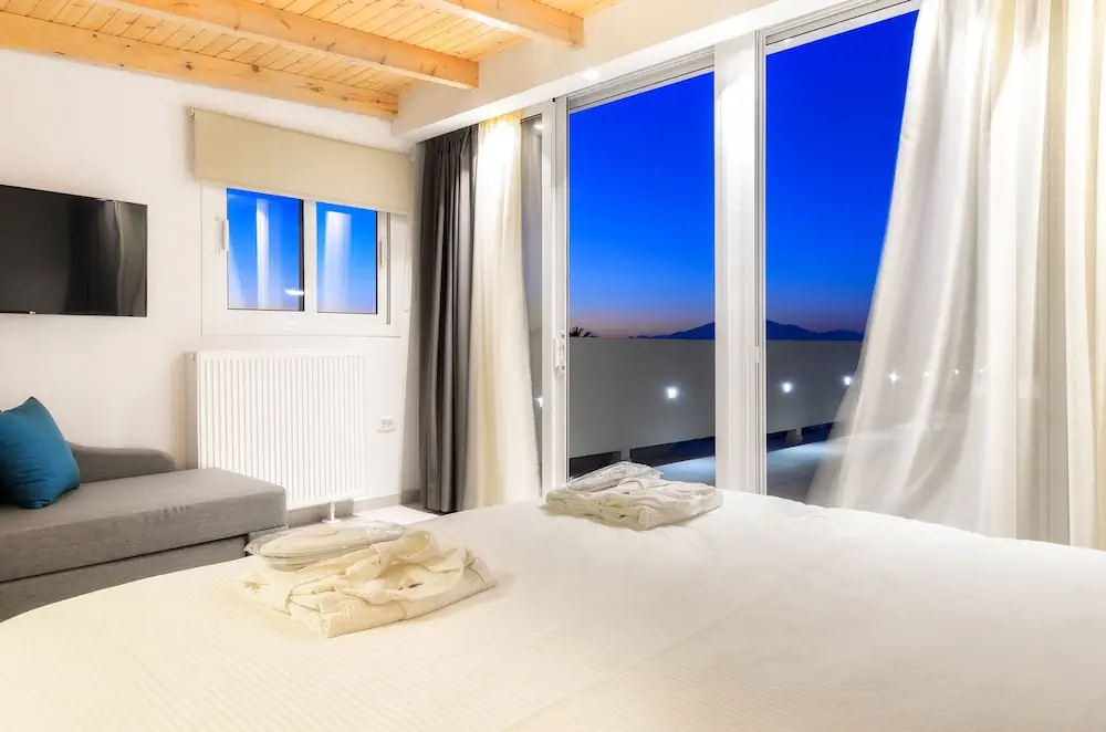 HOTEL: Iakinthos Tsilivi Beach