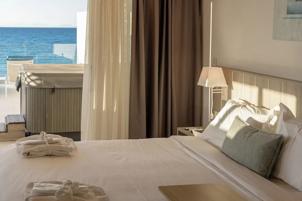 HOTEL: Iakinthos Tsilivi Beach