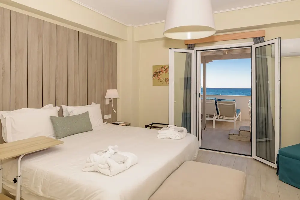 HOTEL: Iakinthos Tsilivi Beach