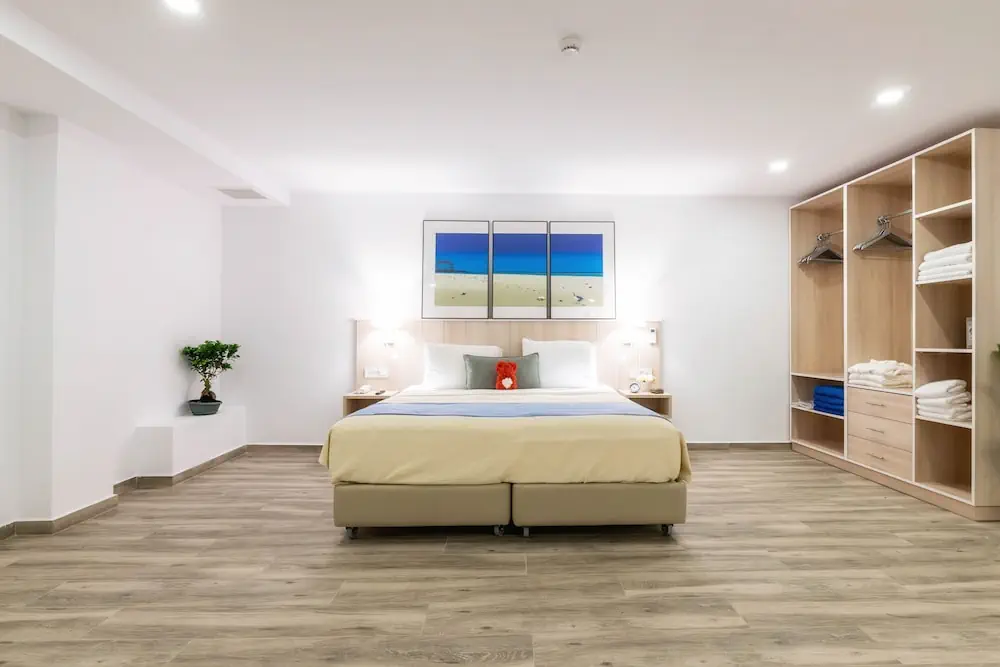 HOTEL: Iakinthos Tsilivi Beach