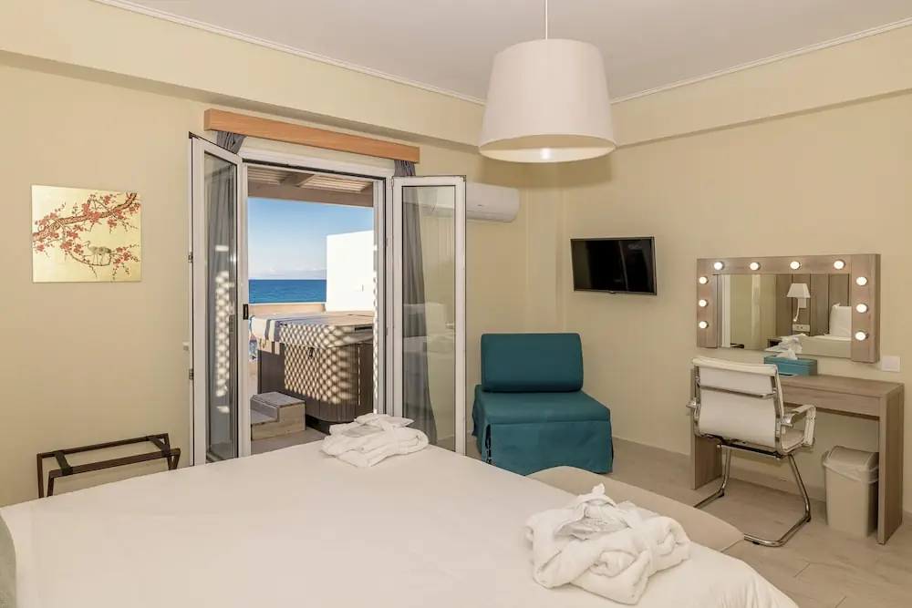 HOTEL: Iakinthos Tsilivi Beach