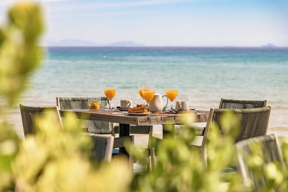 HOTEL: Iakinthos Tsilivi Beach