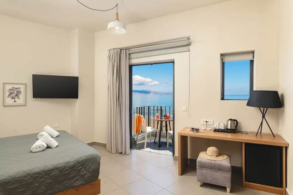 HOTEL: Elia Agia Marina Hotel