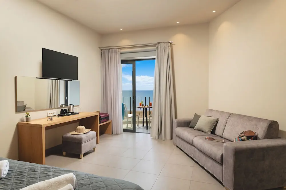 HOTEL: Elia Agia Marina Hotel