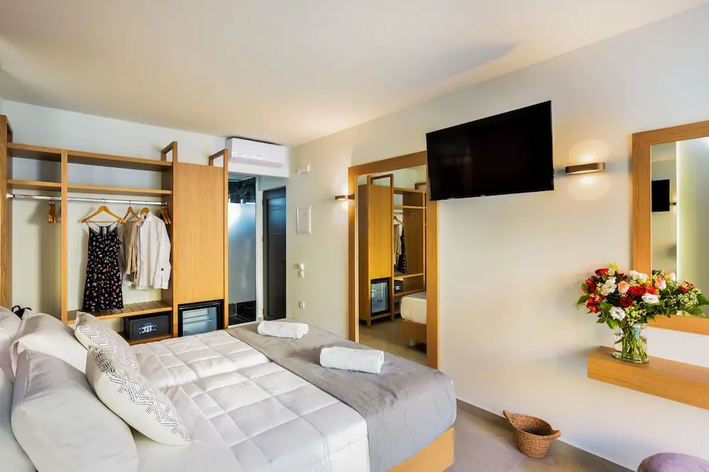 HOTEL: Elia Agia Marina Hotel