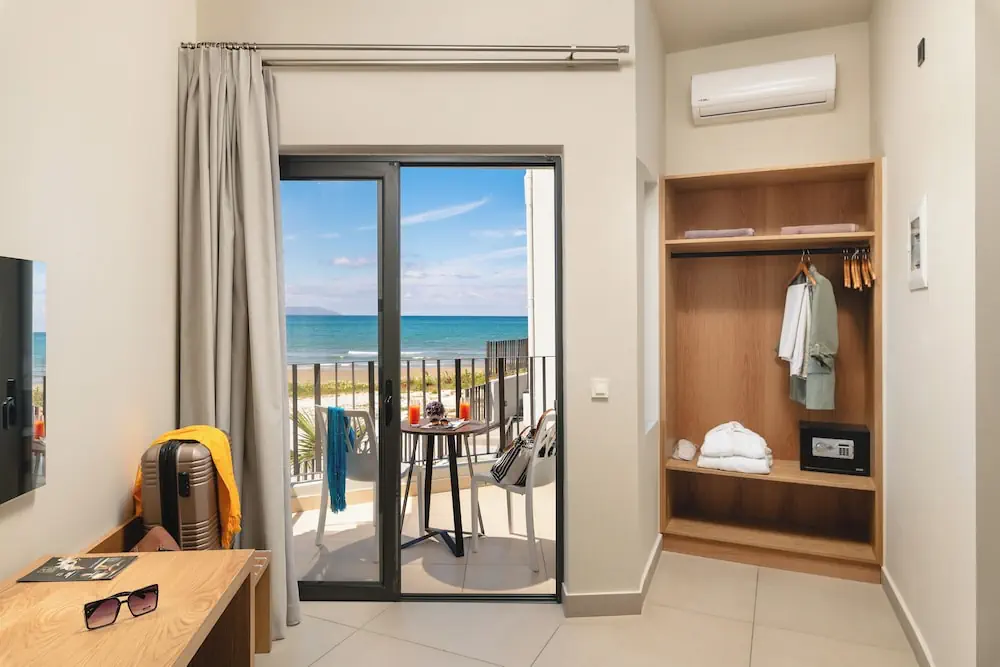HOTEL: Elia Agia Marina Hotel