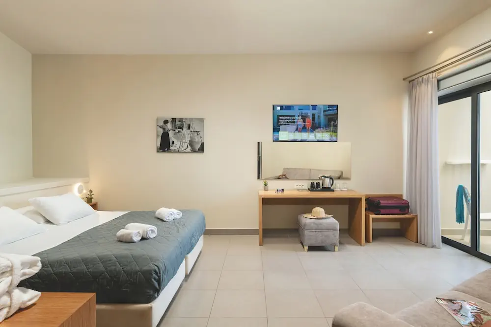 HOTEL: Elia Agia Marina Hotel