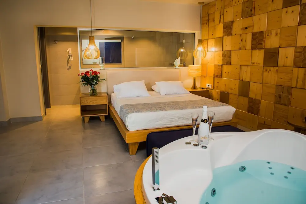 HOTEL: Elia Agia Marina Hotel