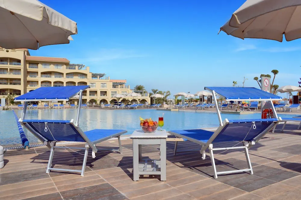 Pickalbatros White Beach Resort photo 1
