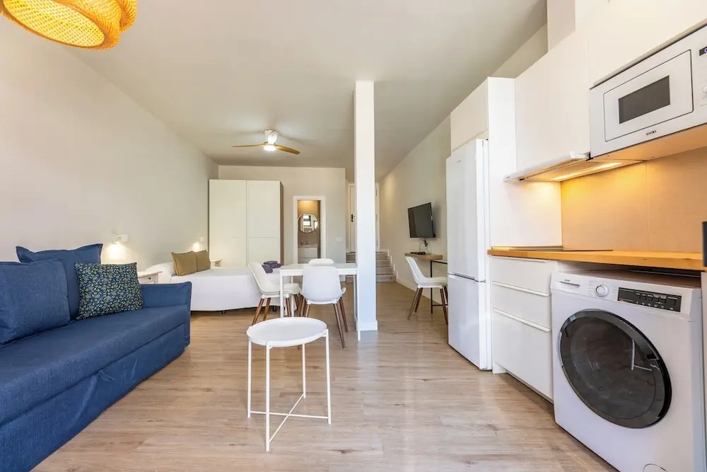 HOTEL: Bristol Sunset Beach