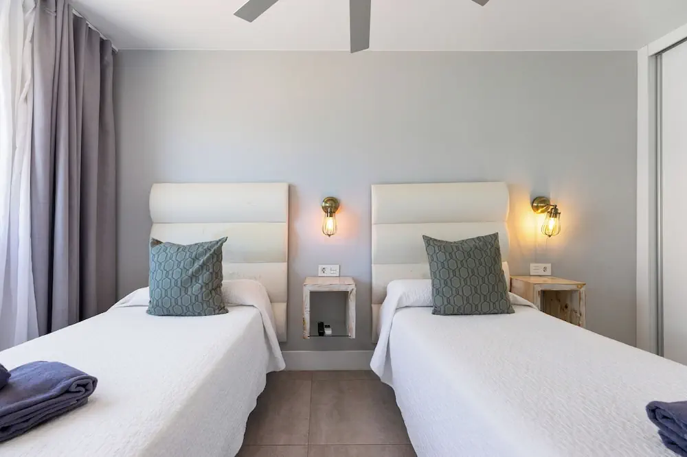 HOTEL: Bristol Sunset Beach