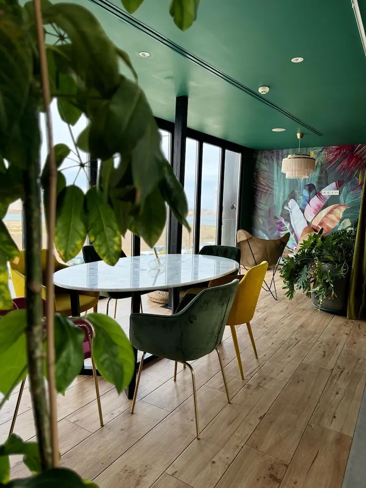 HOTEL: Bristol Sunset Beach