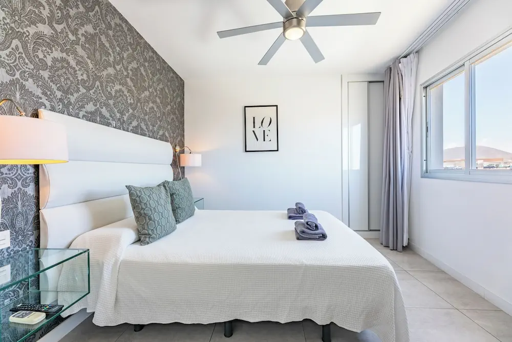 HOTEL: Bristol Sunset Beach