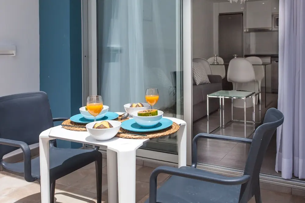 HOTEL: Bristol Sunset Beach