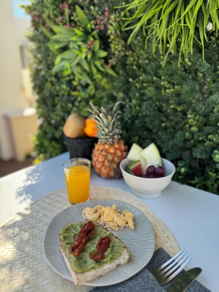 HOTEL: Bristol Sunset Beach