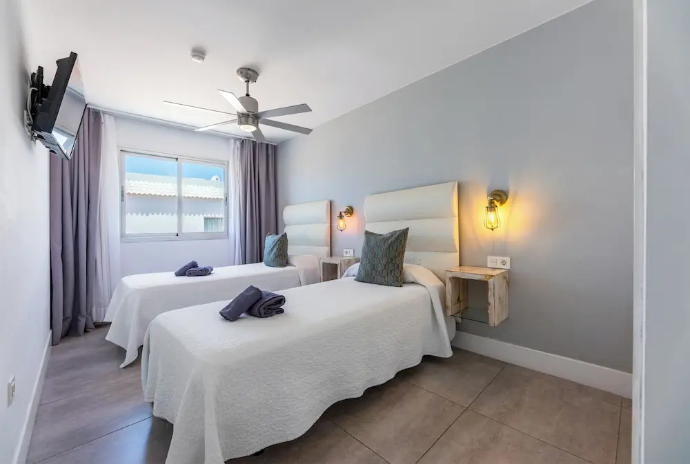 HOTEL: Bristol Sunset Beach
