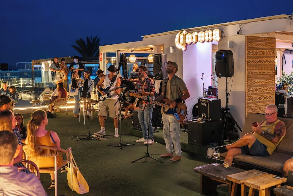 HOTEL: Bristol Sunset Beach
