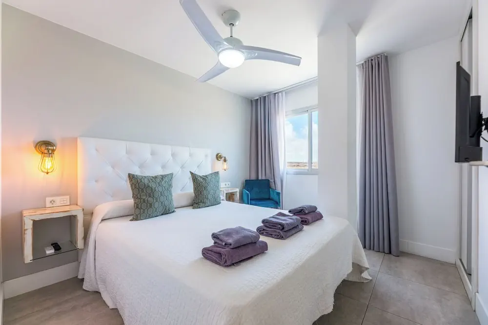 HOTEL: Bristol Sunset Beach