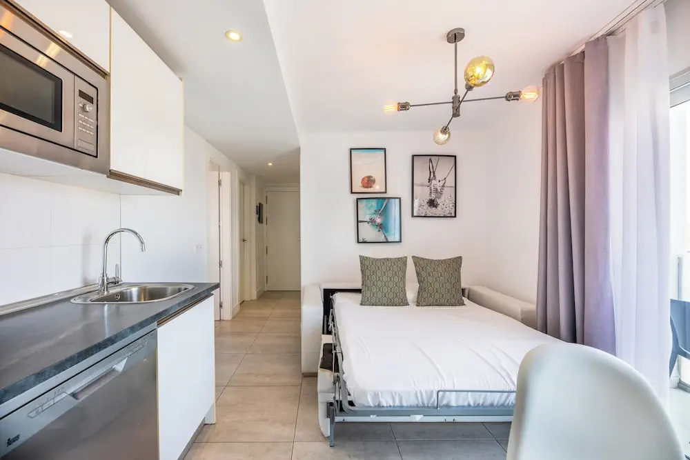 HOTEL: Bristol Sunset Beach