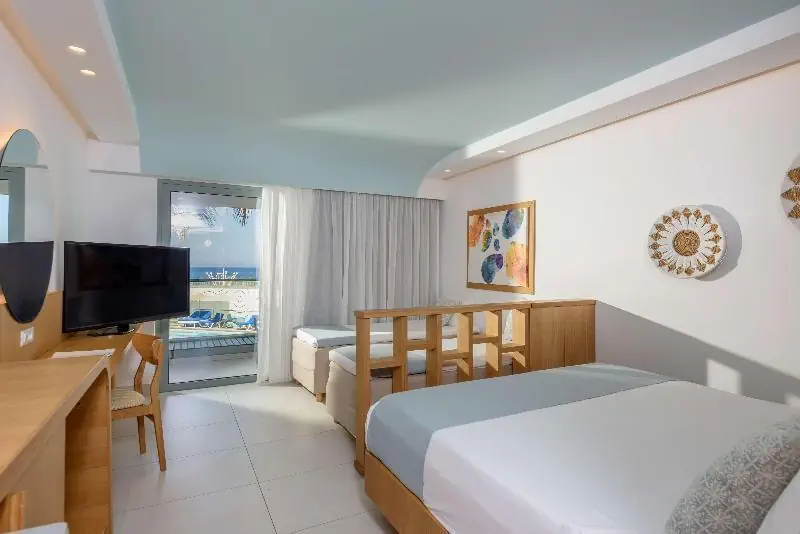 HOTEL ARINA BEACH RESORT