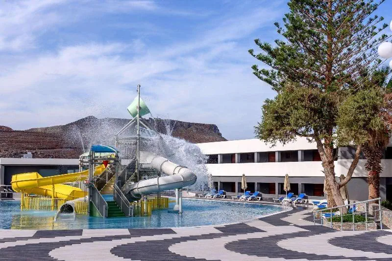 HOTEL ARINA BEACH RESORT
