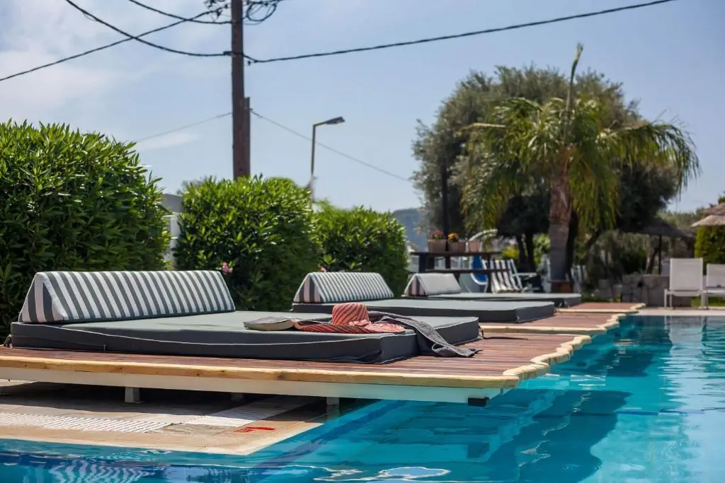MALIBU BOUTIQUE STUDIOS