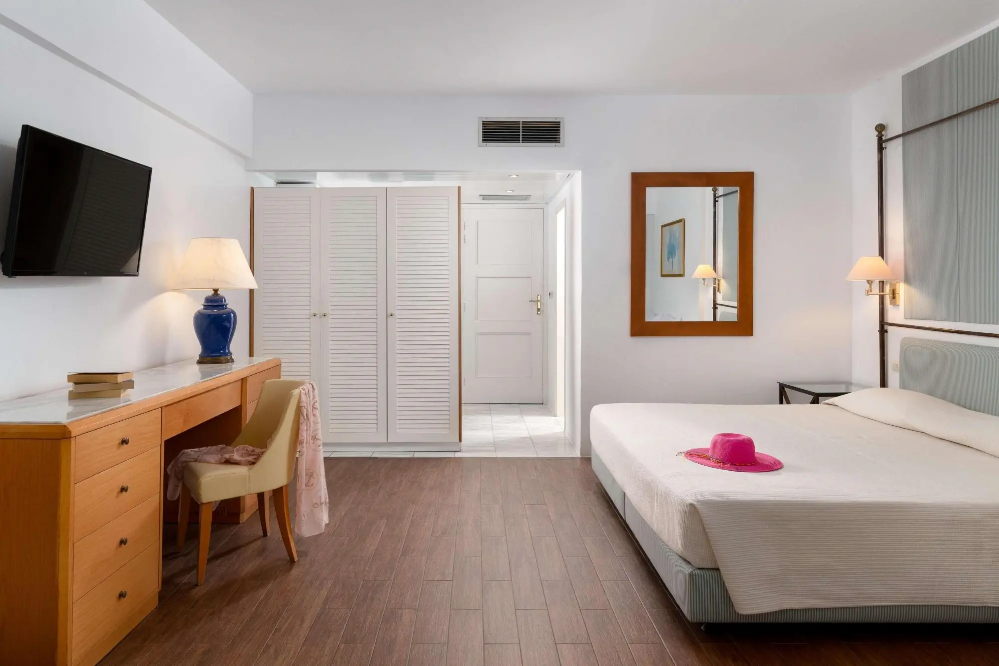HOTEL Dionysos
