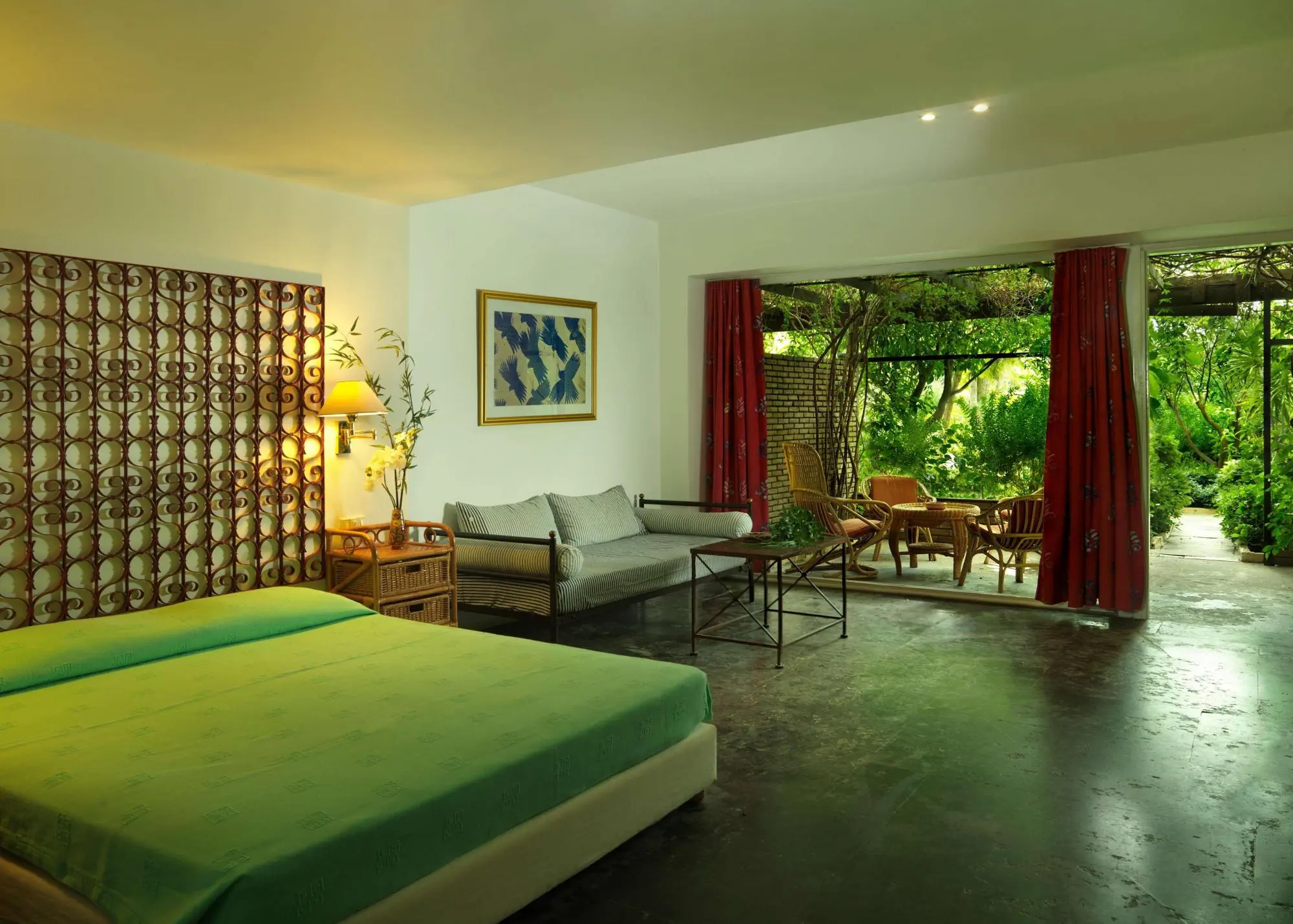 HOTEL Dionysos