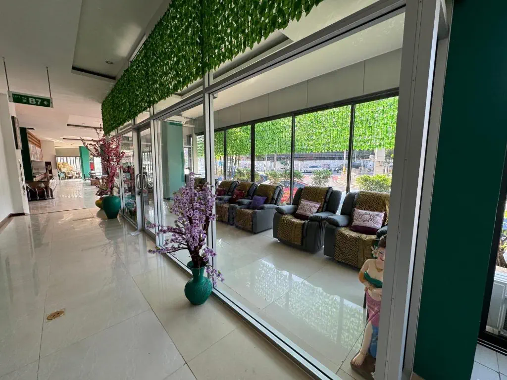 ZEPHYR GRAND HOTEL (ex.THE THREE BY APK)