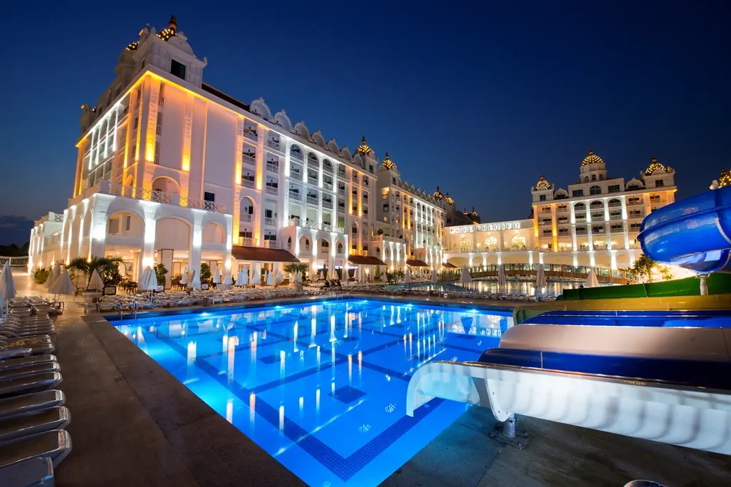 SIDE PREMIUM HOTEL