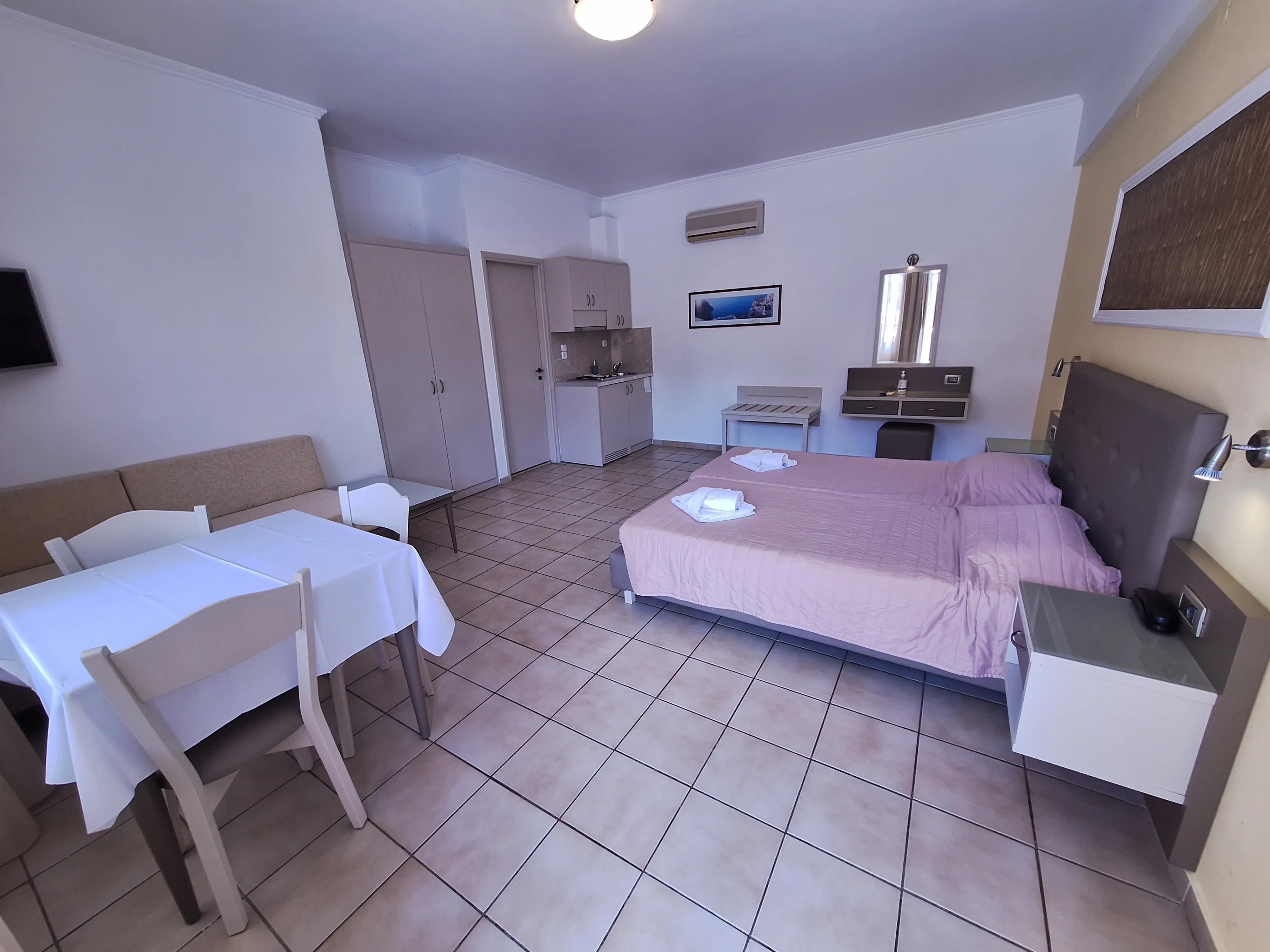 Perla Beach (Agia Marina) - zdjęcie 24