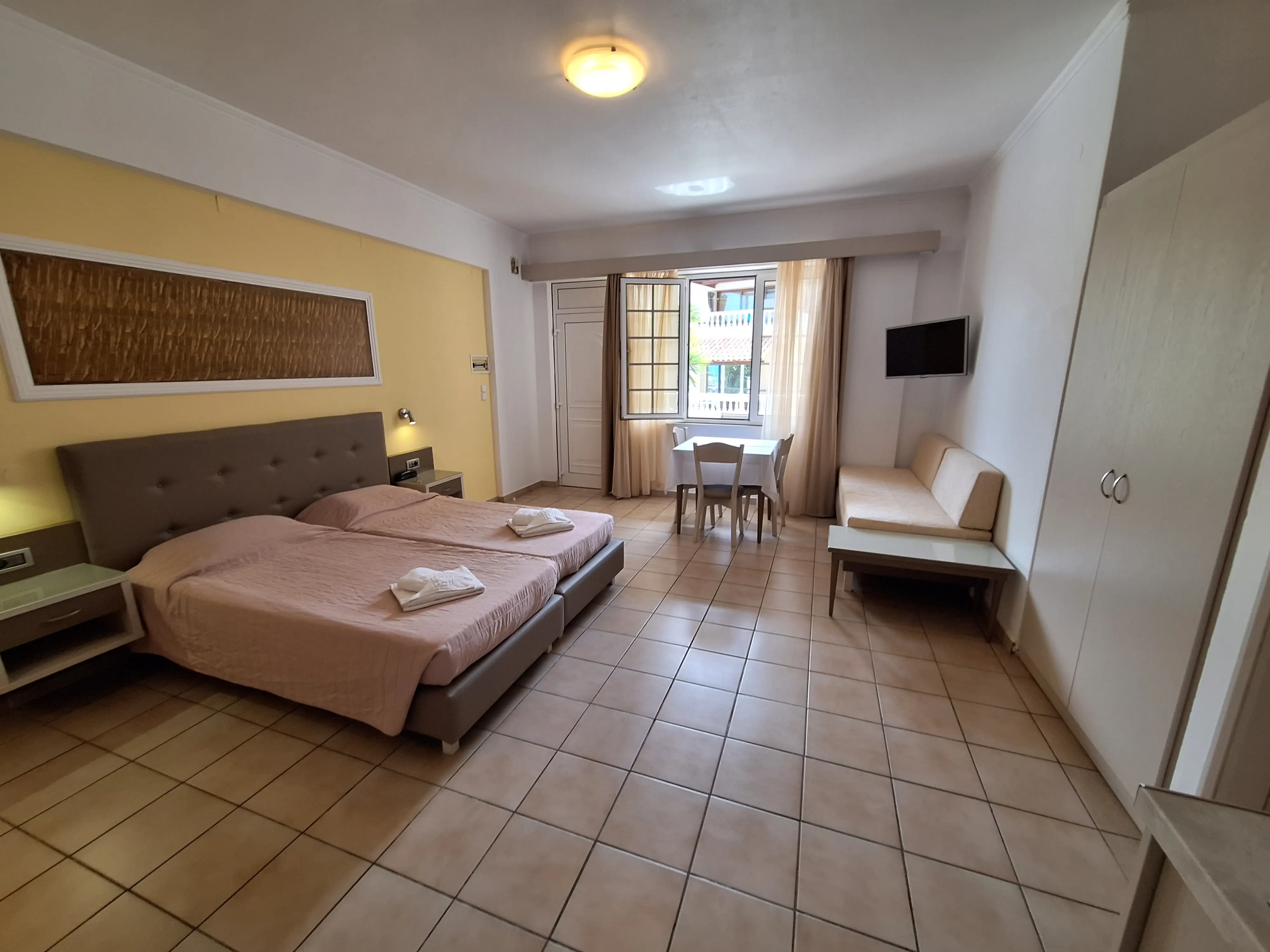Perla Beach (Agia Marina) - zdjęcie 25
