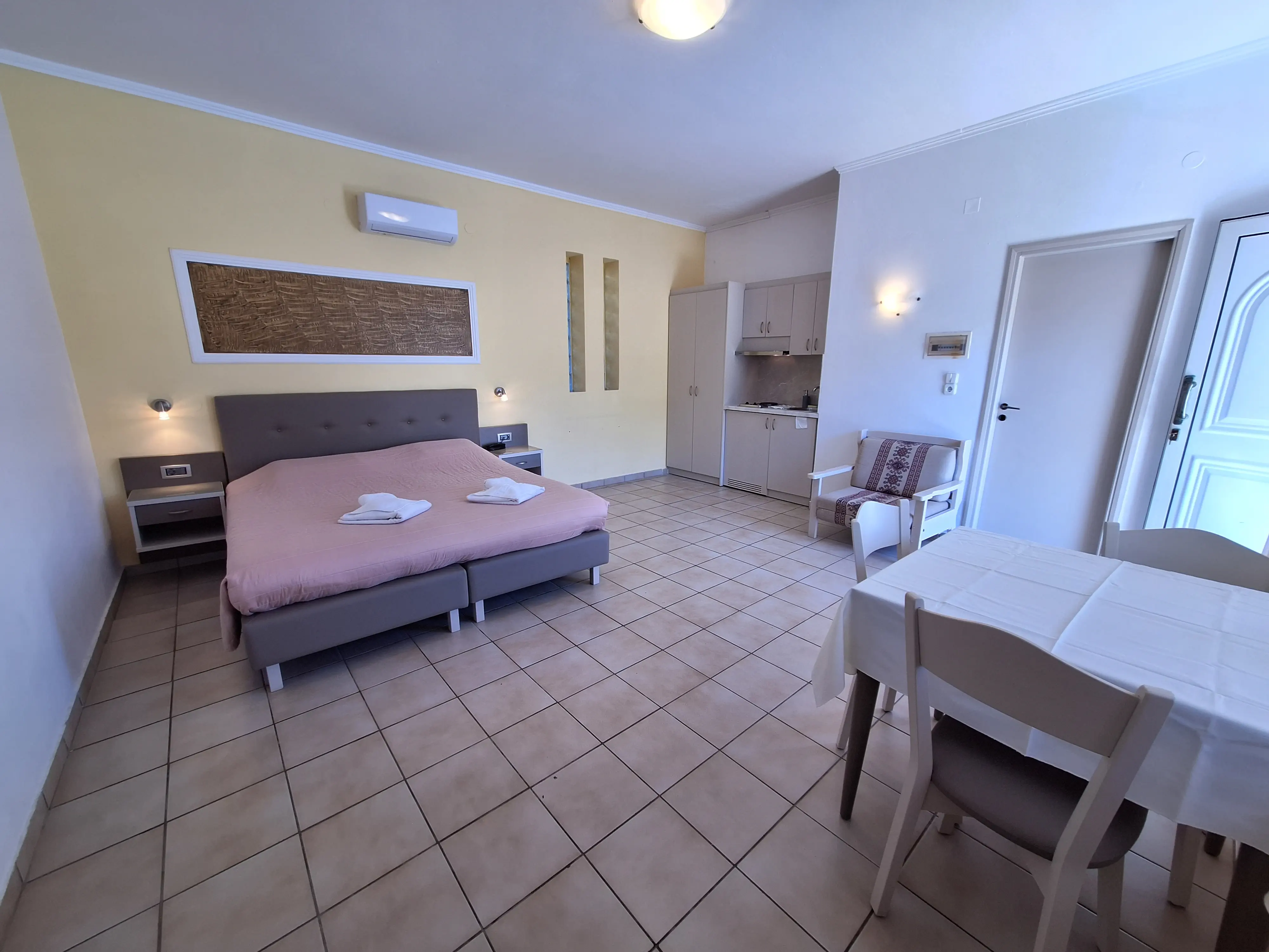 Perla Beach (Agia Marina) - zdjęcie 18
