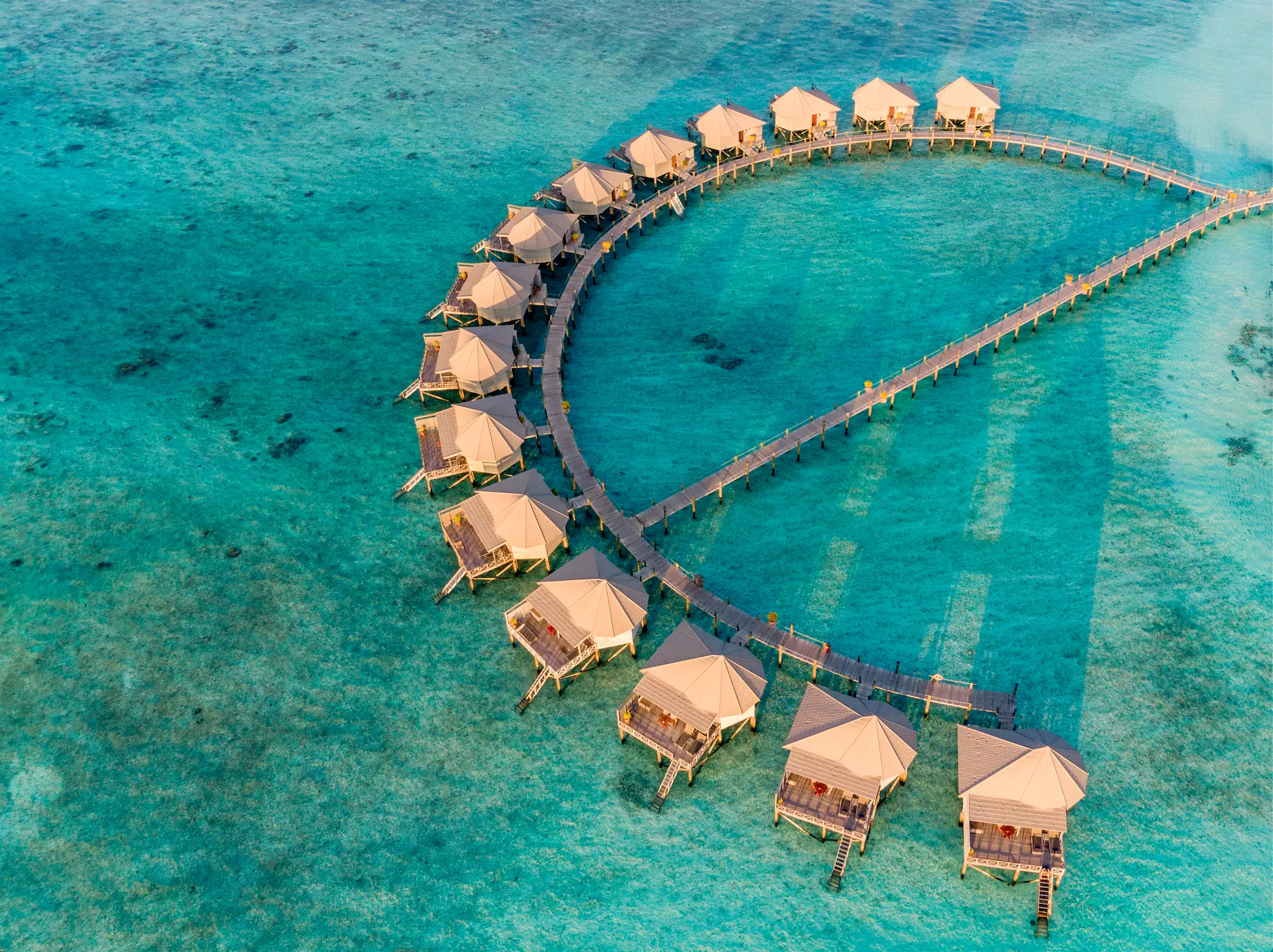 Komandoo Island Resort photo 0
