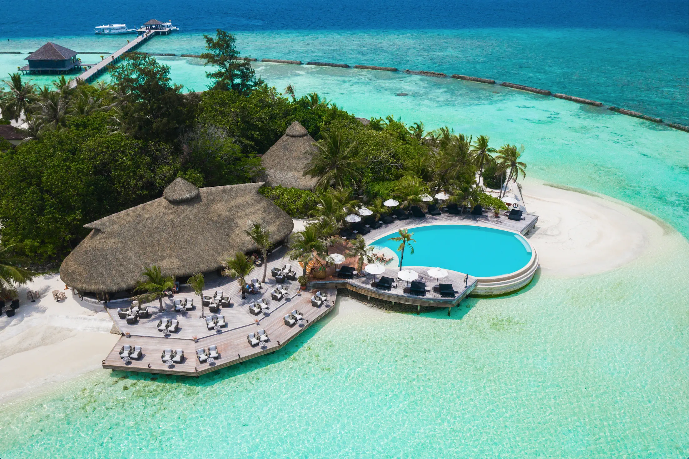 Komandoo Island Resort photo 2