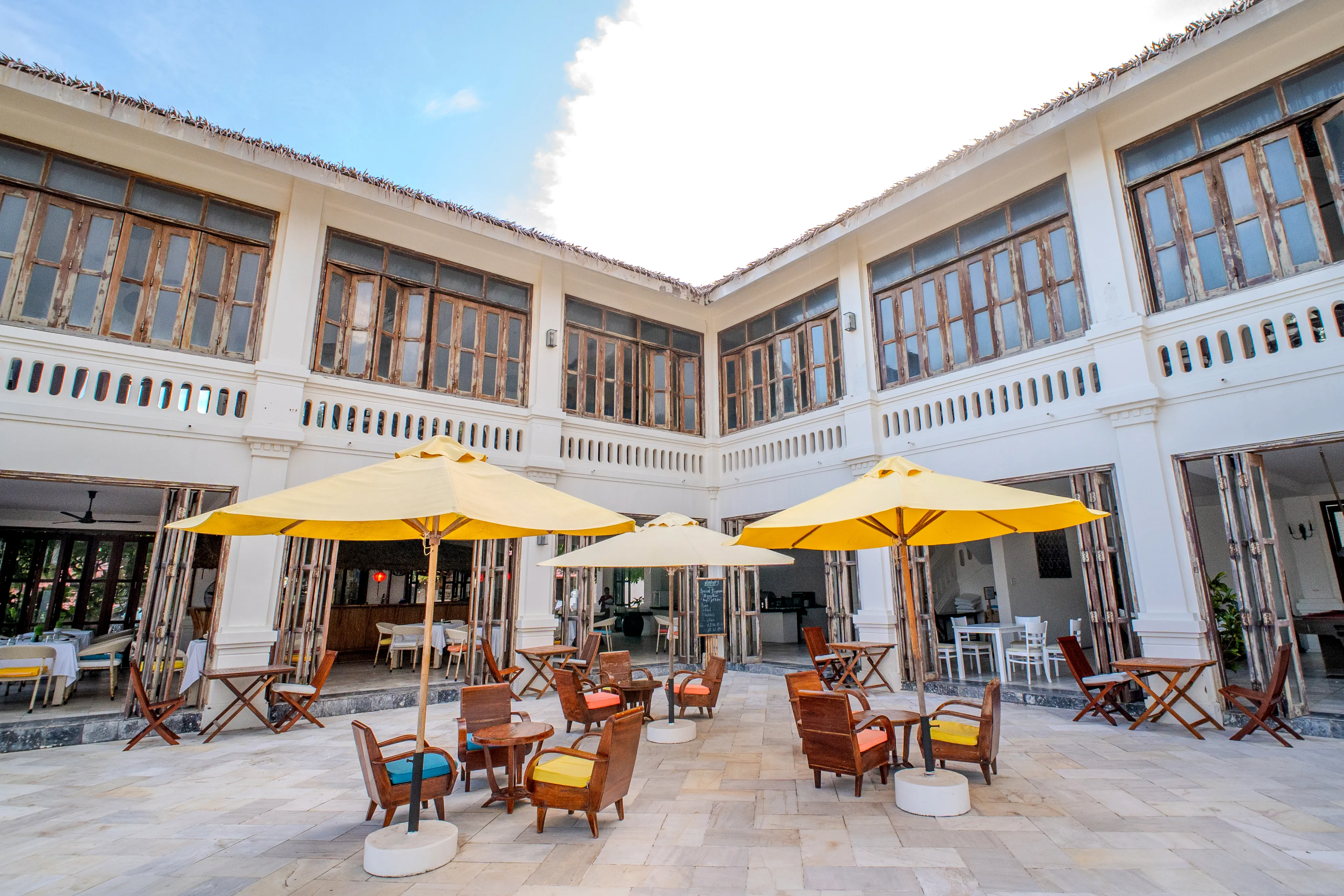 ALLEZBOO BEACH RESORT & SPA