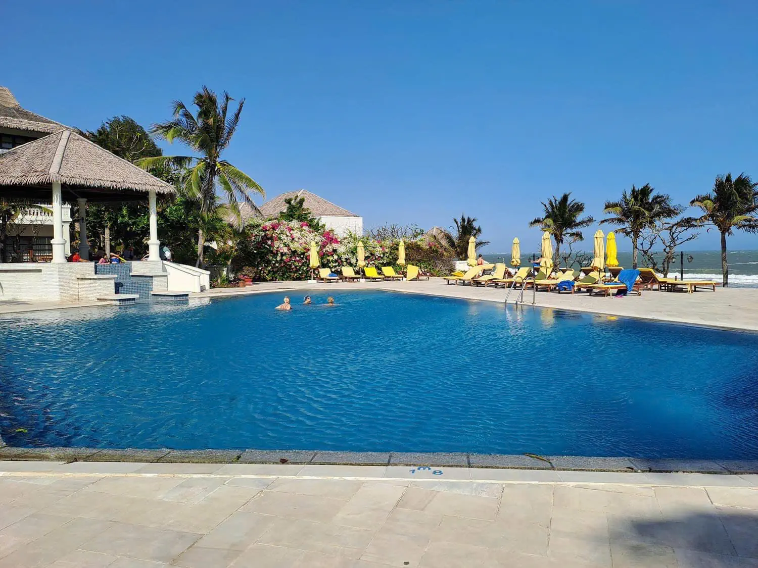 ALLEZBOO BEACH RESORT & SPA