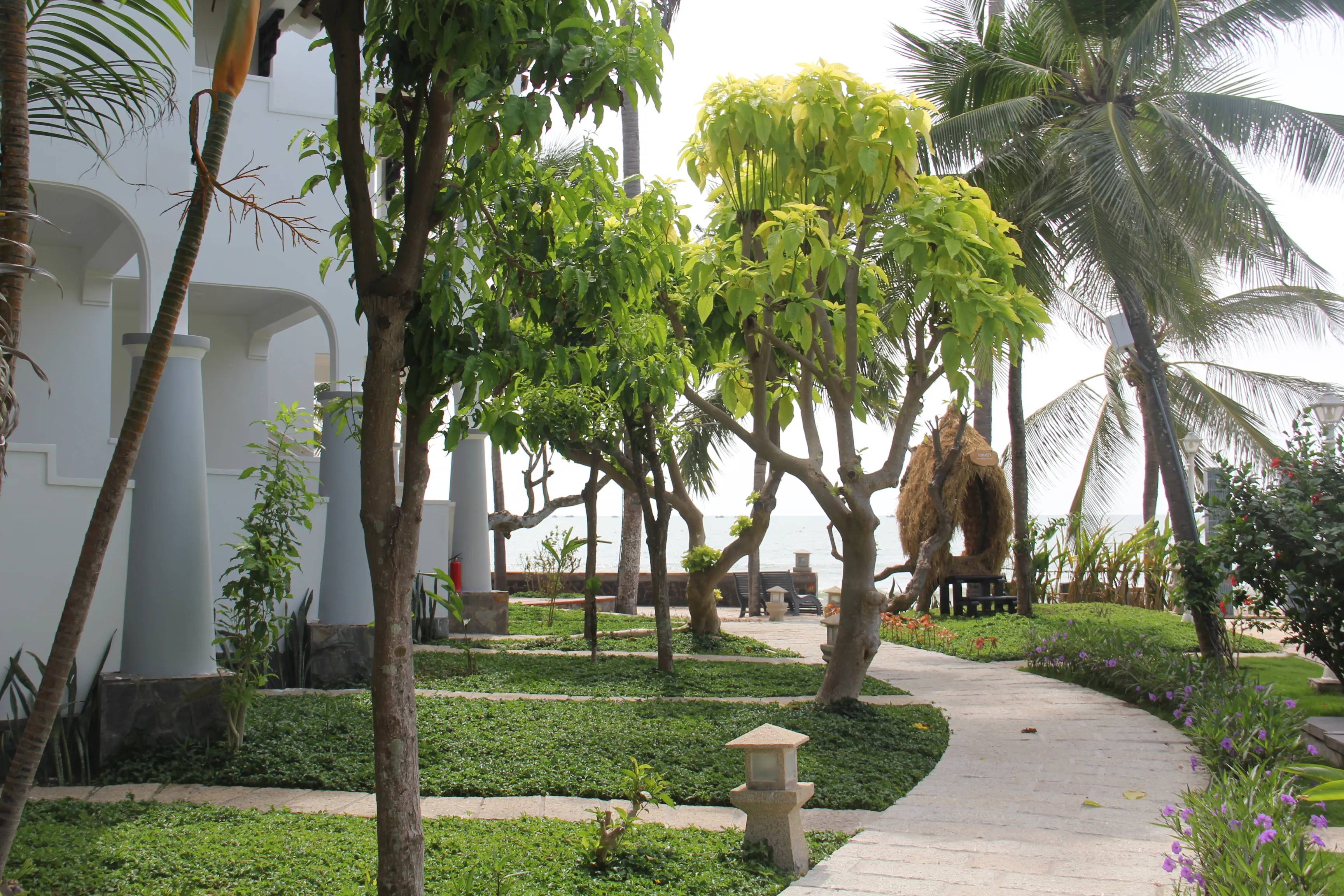 DYNASTY MUI NE BEACH RESORT