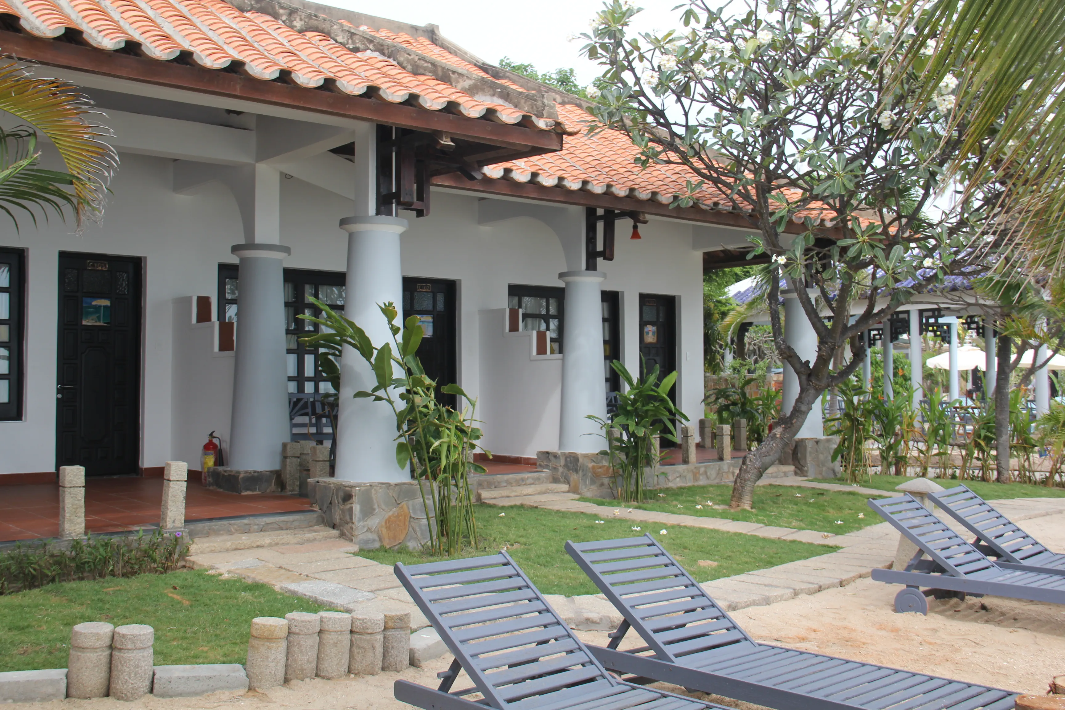 DYNASTY MUI NE BEACH RESORT
