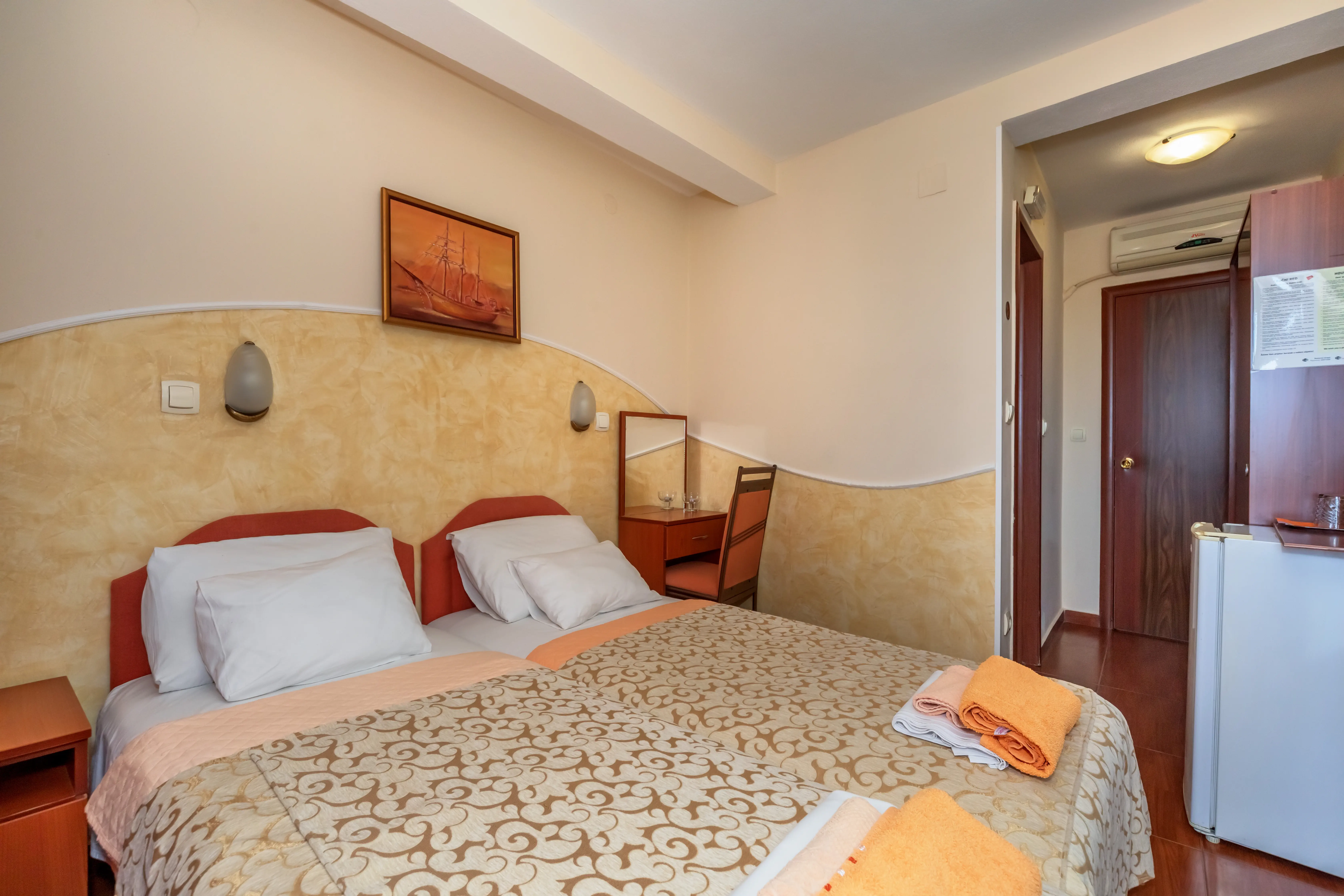 POD LOZOM ROOMS & APARTMENTS
