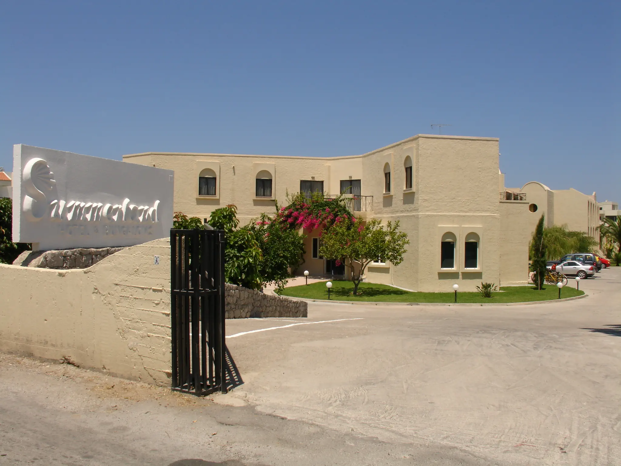 Summerland & Bungalows