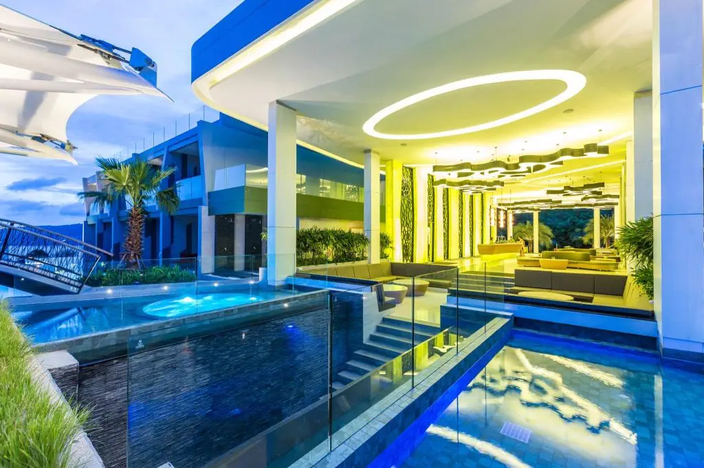 Crest Resort & Pool Villas photo 3