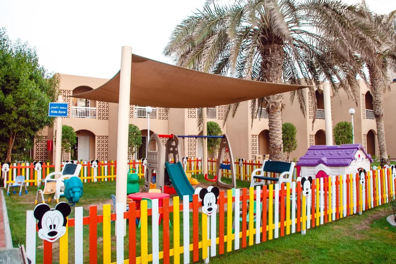 Sharjah Carlton - zdjęcie 25