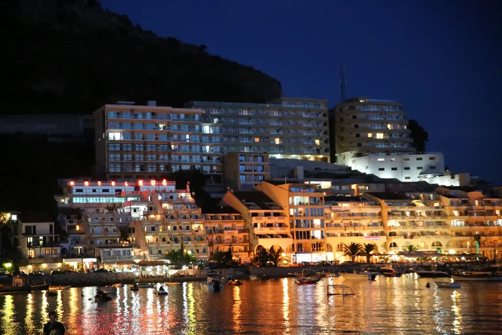 Ponta Apartments - zdjęcie 2
