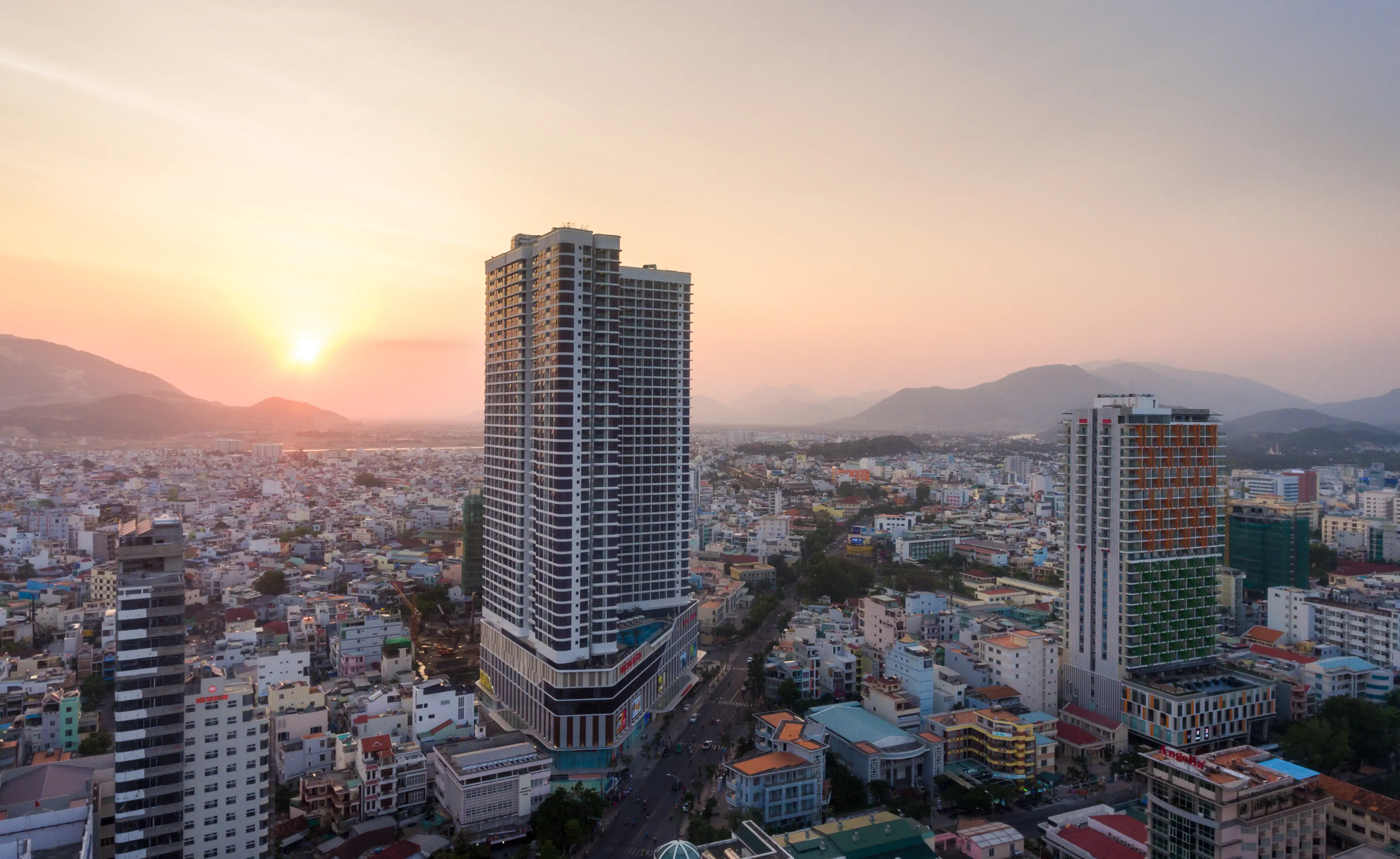 Melia Vinpearl Nha Trang Empire - zdjęcie 2
