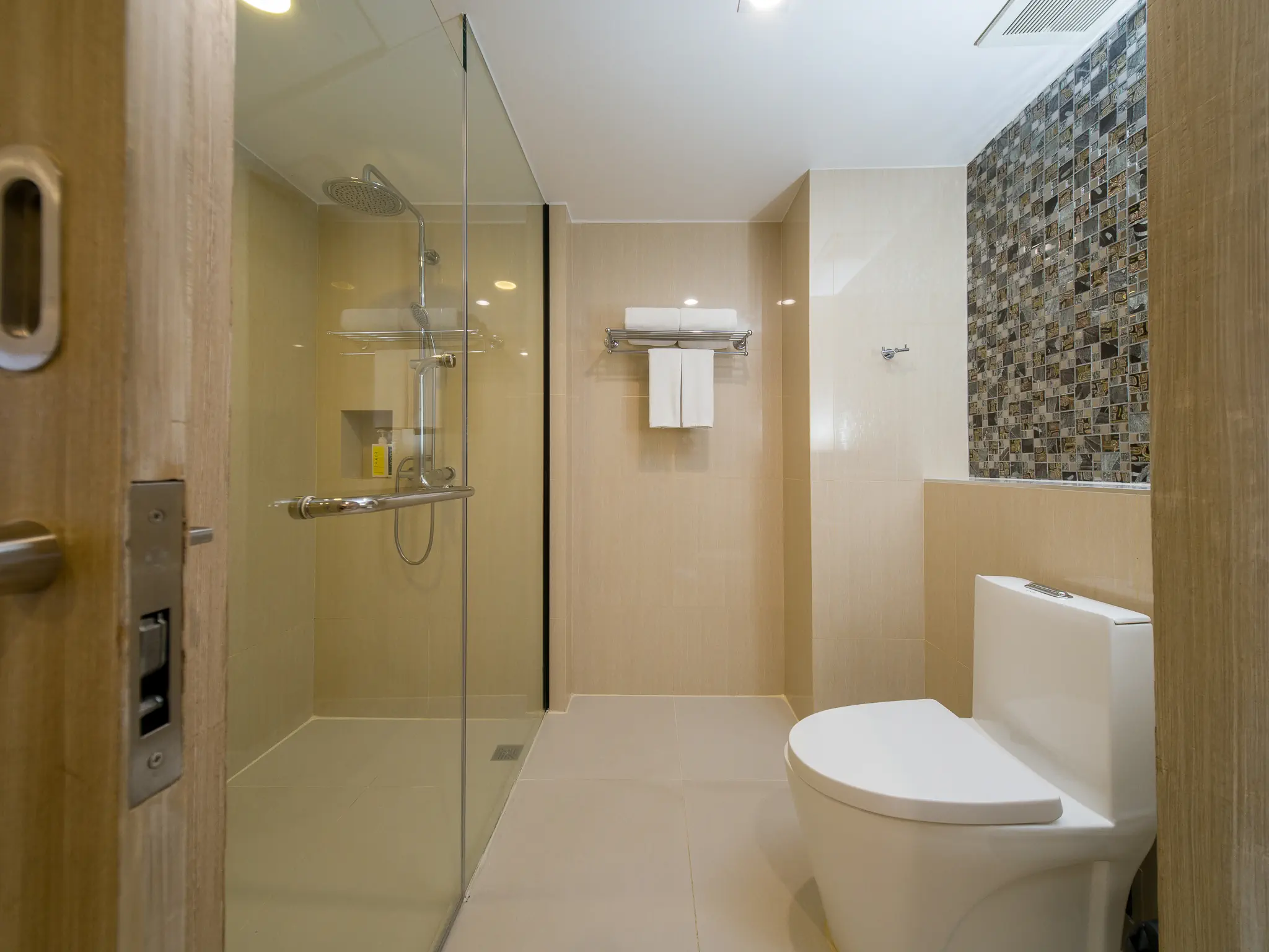 Golden Tulip Pattaya Beach Resort - zdjęcie 12
